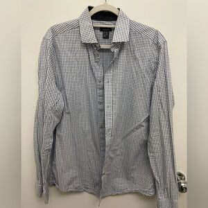 Men’s button up dress shirt